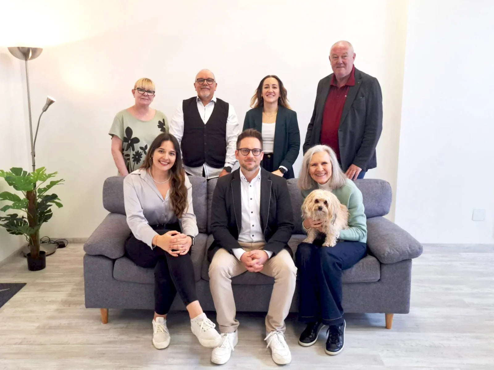 petWALK Teamfoto mit allen Mitarbeitern